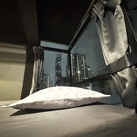 Stay At Pan Hostel Bangkok Esterno foto