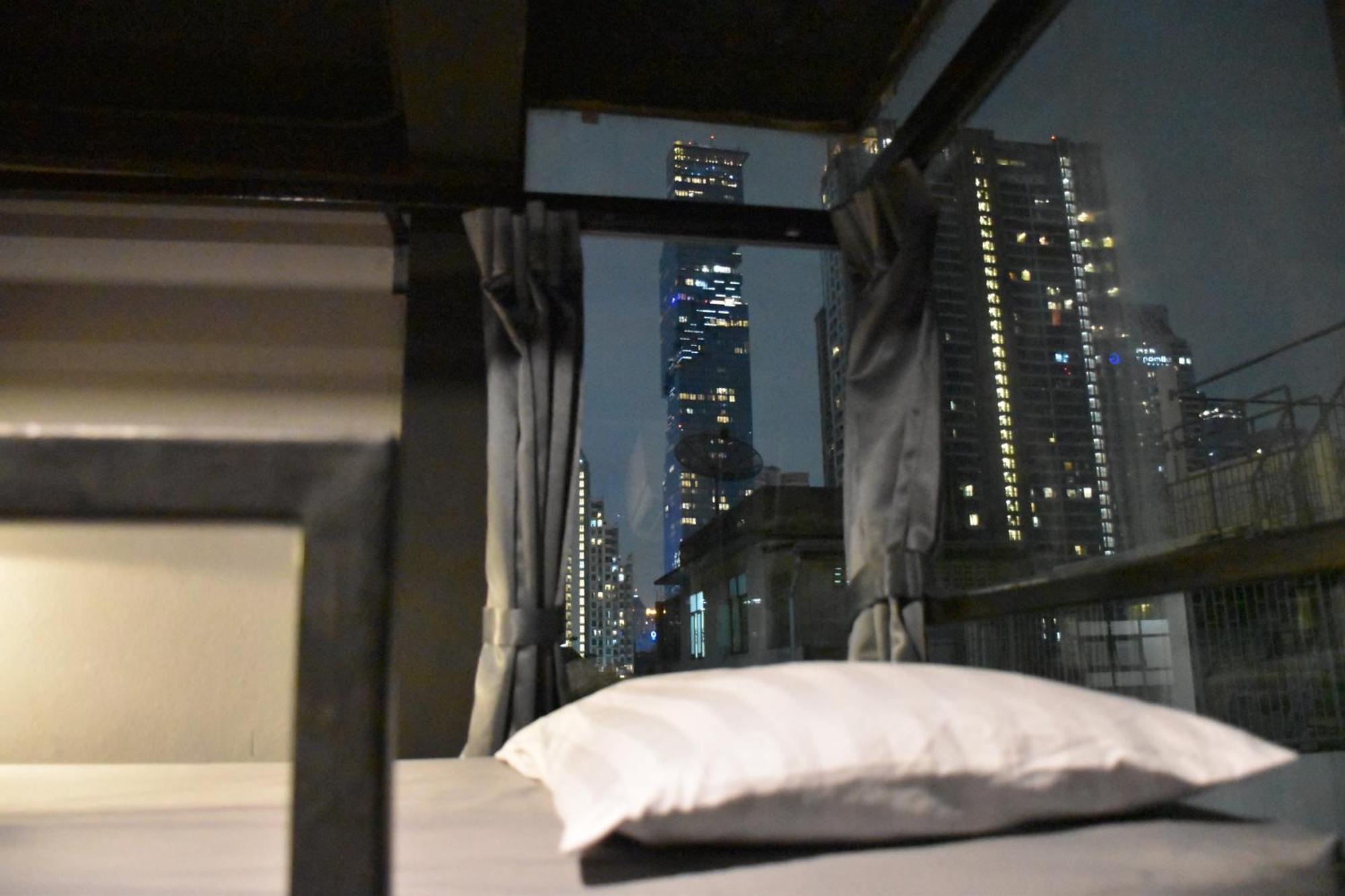 Stay At Pan Hostel Bangkok Esterno foto