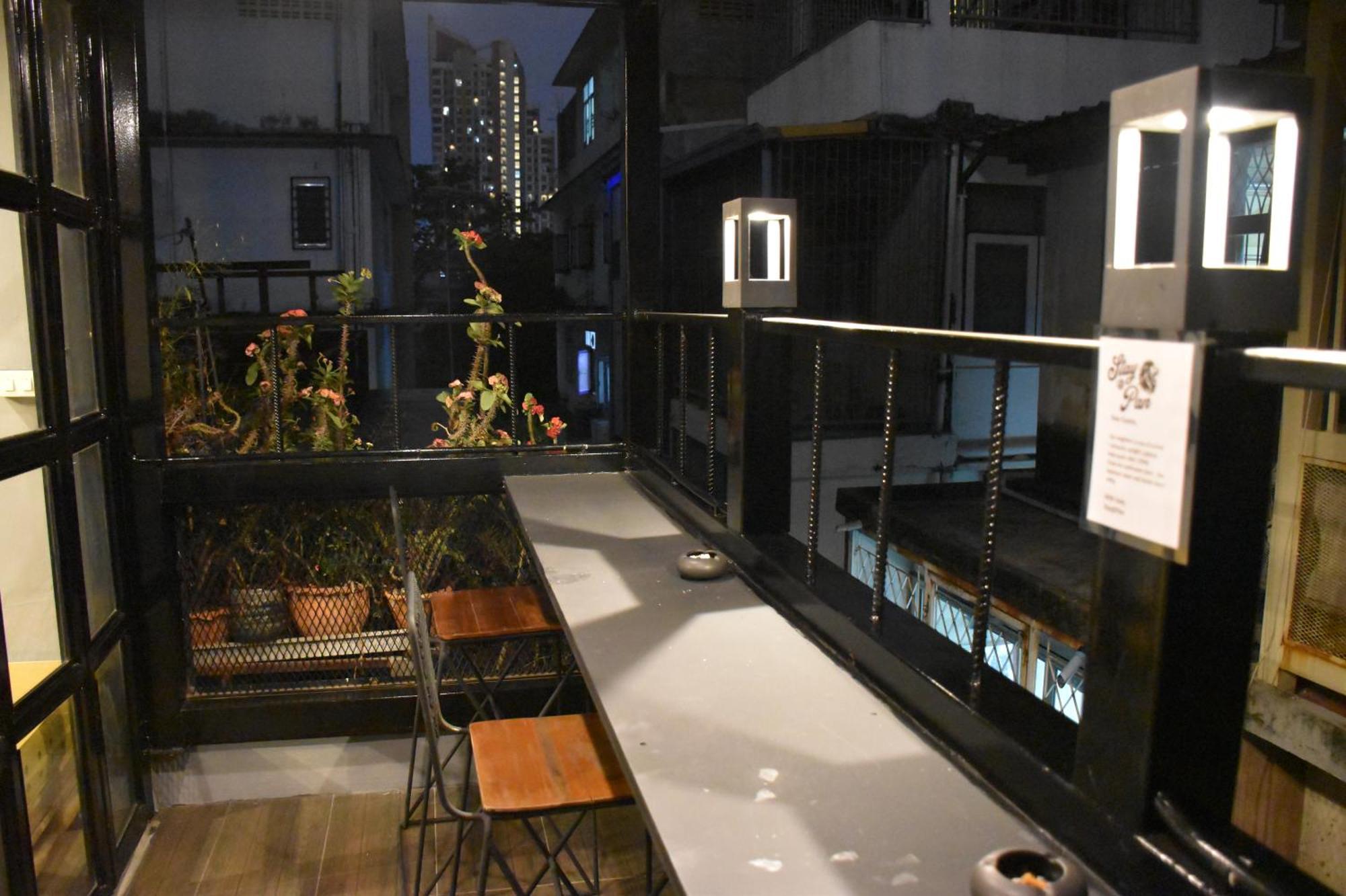 Stay At Pan Hostel Bangkok Esterno foto