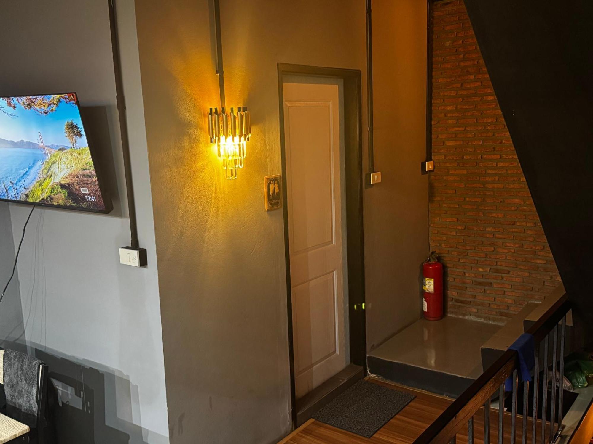 Stay At Pan Hostel Bangkok Esterno foto