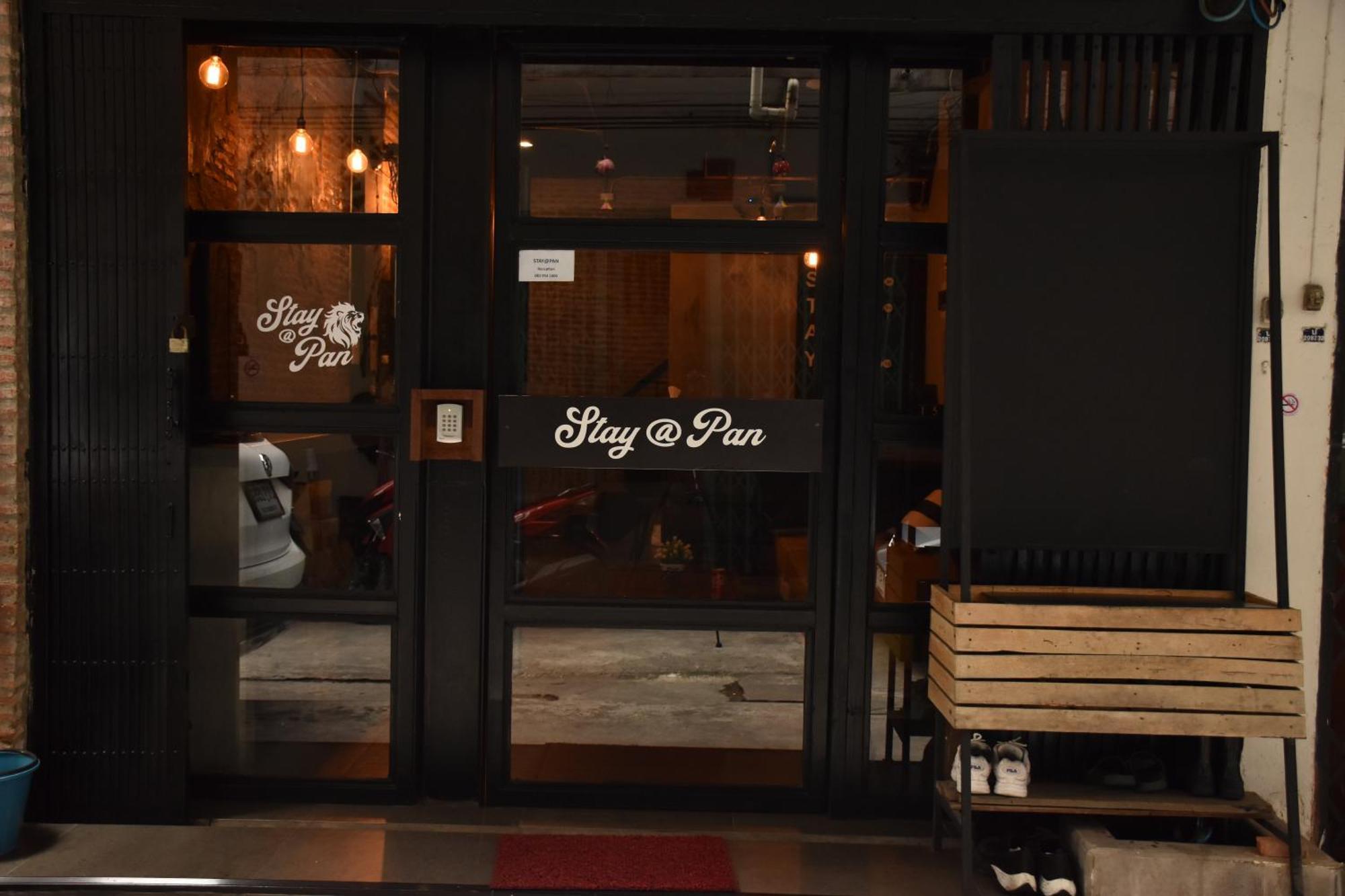 Stay At Pan Hostel Bangkok Esterno foto